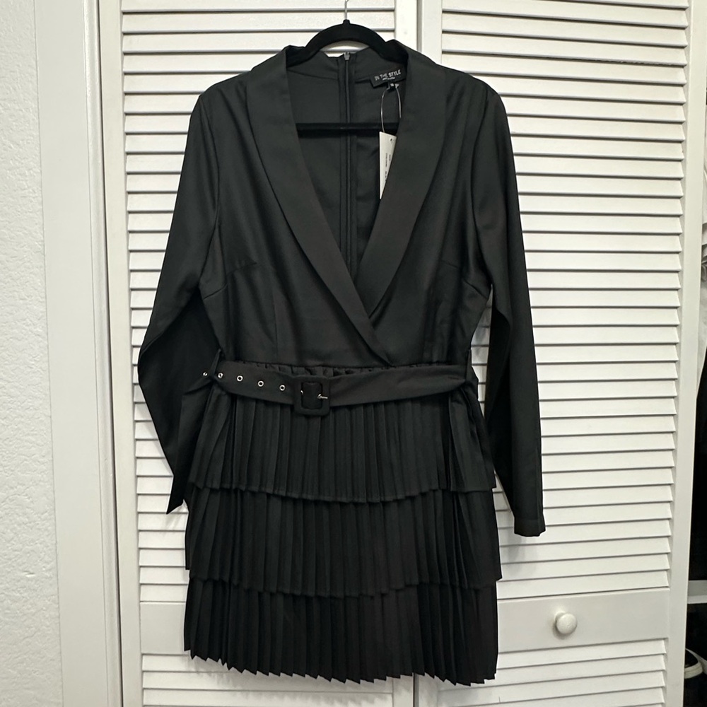 In The Style x Dani Dyer plunge front blazer dress with pleated bottom dress.